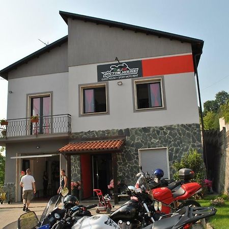 לינה וארוחת בוקר Millesimo Italian Piston House Sport Moto Rent מראה חיצוני תמונה