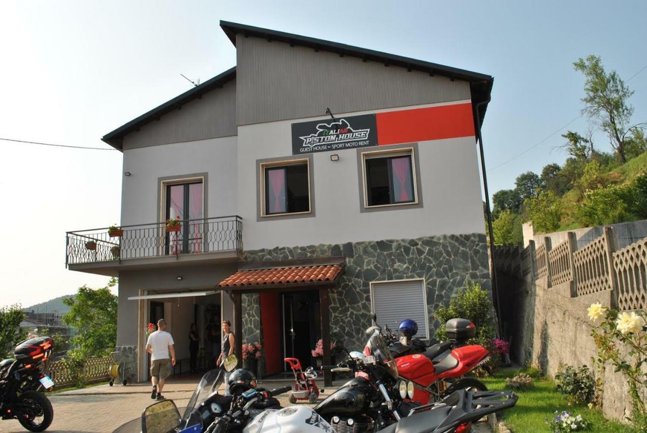 לינה וארוחת בוקר Millesimo Italian Piston House Sport Moto Rent מראה חיצוני תמונה